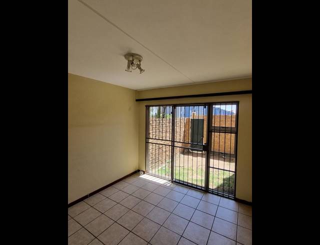 3 BEDROOM APARTMENT FOR SALE IN ERAND GARDENS